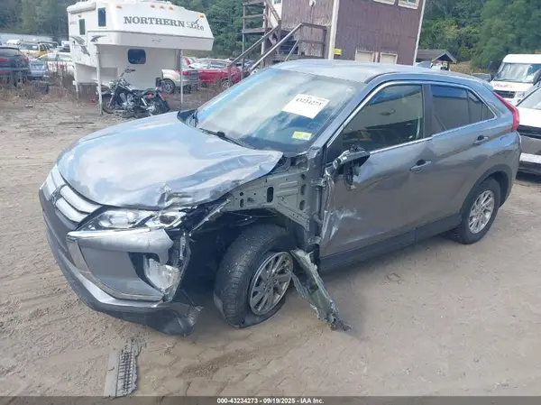 JA4AT3AA0KZ028720 2019 MITSUBISHI ECLIPSE CROSS - Image 2