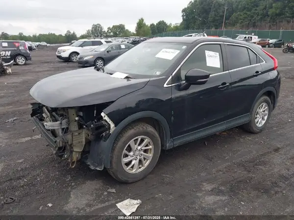 JA4AT3AA0KZ029639 2019 MITSUBISHI ECLIPSE CROSS - Image 2