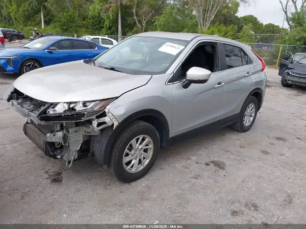 JA4AT3AA0KZ032671 2019 MITSUBISHI ECLIPSE CROSS - Image 2