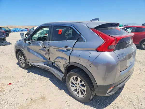 JA4AT3AA0KZ036168 2019 MITSUBISHI ECLIPSE CROSS - Image 2