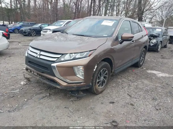 JA4AT3AA0LZ015208 2020 MITSUBISHI ECLIPSE CROSS - Image 2