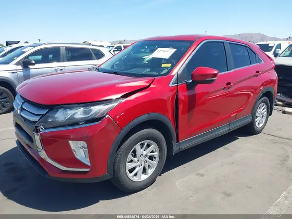 JA4AT3AA1JZ041314 2018 MITSUBISHI ECLIPSE CROSS - Image 2