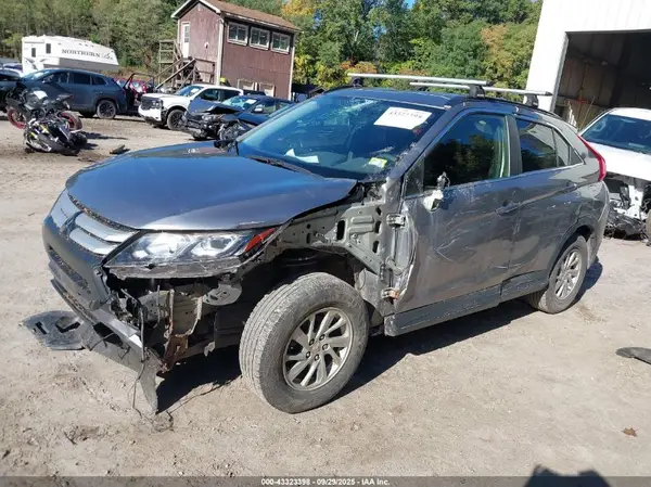 JA4AT3AA1KZ009447 2019 MITSUBISHI ECLIPSE CROSS - Image 2