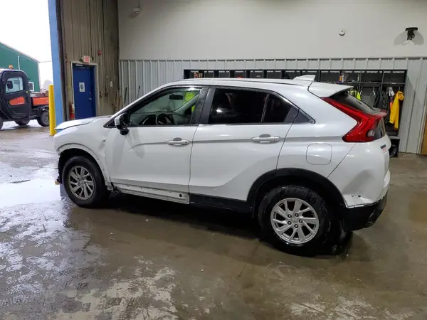 JA4AT3AA1KZ019329 2019 MITSUBISHI ECLIPSE CROSS - Image 2