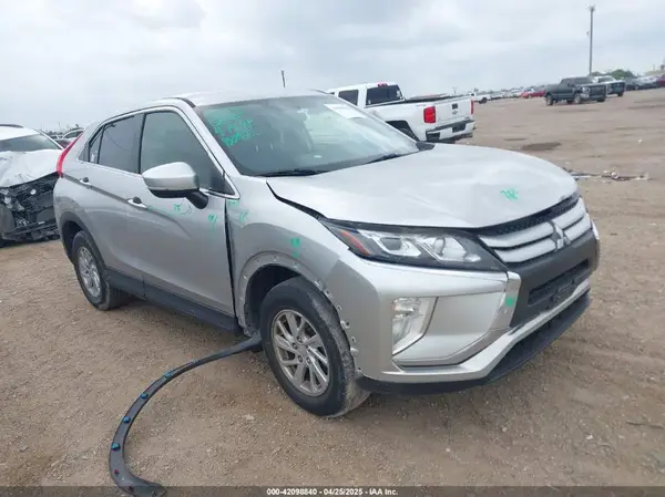 JA4AT3AA1KZ033005 2019 MITSUBISHI ECLIPSE CROSS - Image 1
