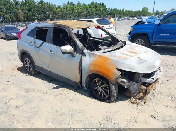JA4AT3AA1LZ012933 2020 MITSUBISHI ECLIPSE CROSS - Image 1