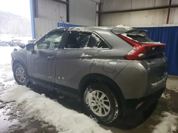 JA4AT3AA2JZ049003 2018 MITSUBISHI ECLIPSE CROSS - Image 2
