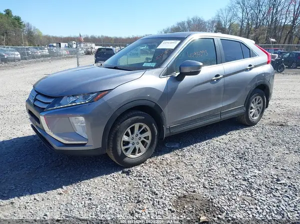 JA4AT3AA2JZ059062 2018 MITSUBISHI ECLIPSE CROSS - Image 2