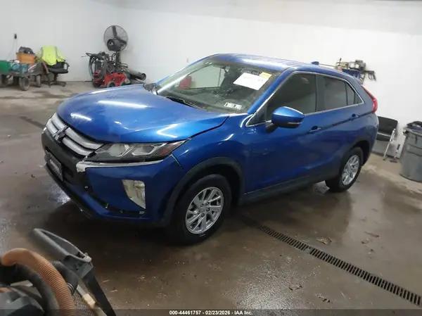 JA4AT3AA2KZ028685 2019 MITSUBISHI ECLIPSE CROSS - Image 2