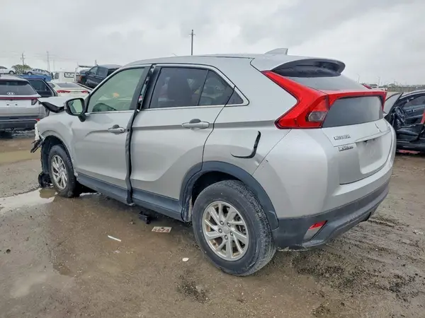 JA4AT3AA2KZ029061 2019 MITSUBISHI ECLIPSE CROSS - Image 2