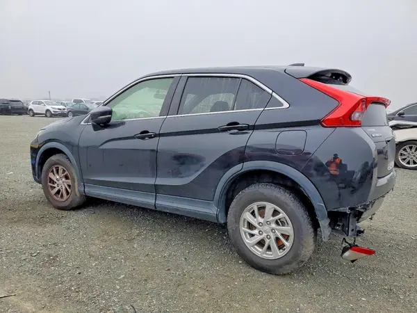 JA4AT3AA2KZ031067 2019 MITSUBISHI ECLIPSE CROSS - Image 2
