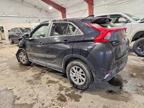 JA4AT3AA2KZ031778 2019 MITSUBISHI ECLIPSE CROSS - Image 2