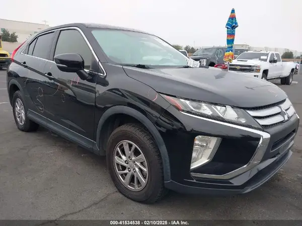 JA4AT3AA2KZ037886 2019 MITSUBISHI ECLIPSE CROSS - Image 1