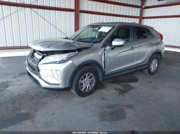 JA4AT3AA2KZ045647 2019 MITSUBISHI ECLIPSE CROSS - Image 2