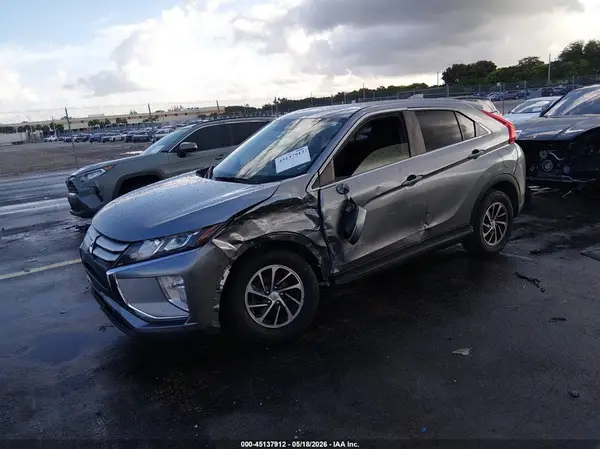 JA4AT3AA2LZ016778 2020 MITSUBISHI ECLIPSE CROSS - Image 2