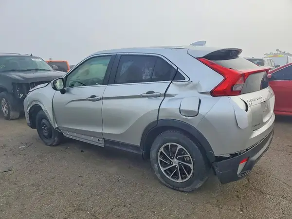 JA4AT3AA2LZ022113 2020 MITSUBISHI ECLIPSE CROSS - Image 2