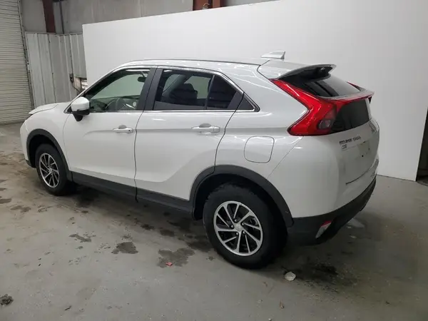 JA4AT3AA2LZ022399 2020 MITSUBISHI ECLIPSE CROSS - Image 2