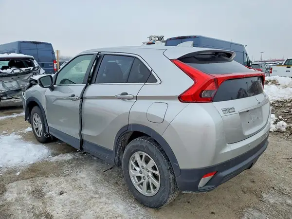 JA4AT3AA3JZ063248 2018 MITSUBISHI ECLIPSE CROSS - Image 2