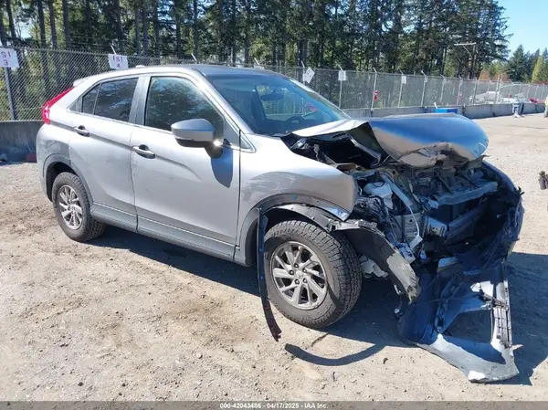 JA4AT3AA3JZ063444 2018 MITSUBISHI ECLIPSE CROSS - Image 1