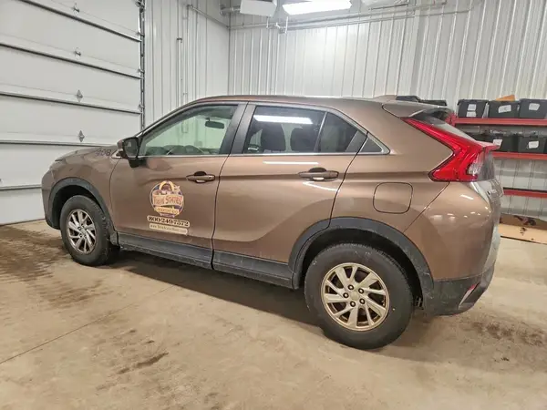 JA4AT3AA3KZ030803 2019 MITSUBISHI ECLIPSE CROSS - Image 2