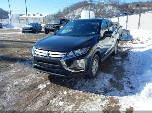 JA4AT3AA3KZ033071 2019 MITSUBISHI ECLIPSE CROSS - Image 2