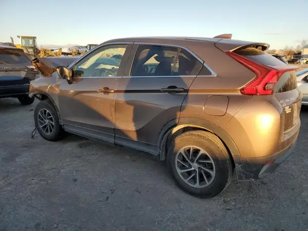 JA4AT3AA3LZ001397 2020 MITSUBISHI ECLIPSE CROSS - Image 2