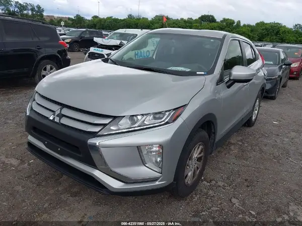 JA4AT3AA4JZ045681 2018 MITSUBISHI ECLIPSE CROSS - Image 2