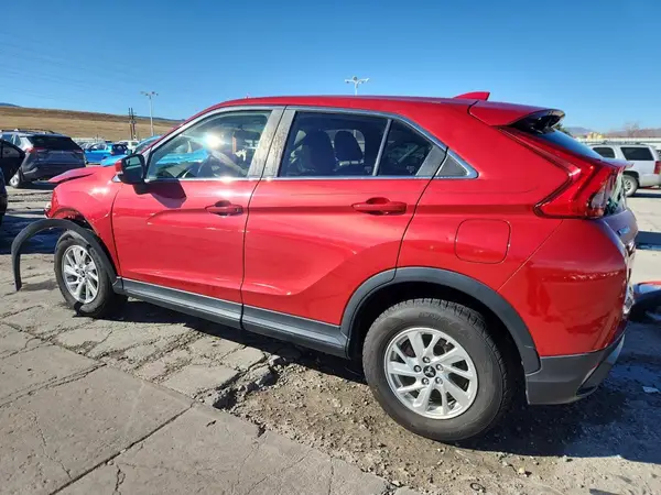 JA4AT3AA4JZ045762 2018 MITSUBISHI ECLIPSE CROSS - Image 2