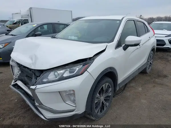 JA4AT3AA4JZ617350 2018 MITSUBISHI ECLIPSE CROSS - Image 2