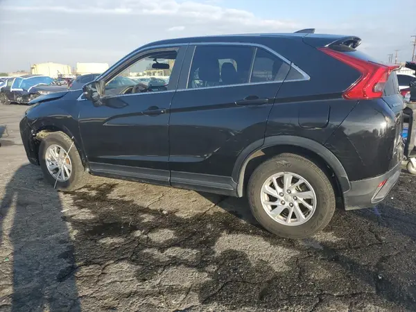 JA4AT3AA4KZ030535 2019 MITSUBISHI ECLIPSE CROSS - Image 2