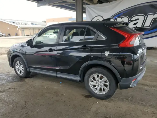 JA4AT3AA4KZ032043 2019 MITSUBISHI ECLIPSE CROSS - Image 2