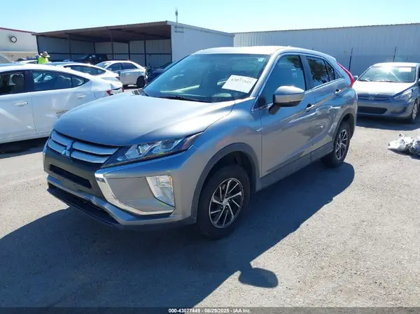 JA4AT3AA4LZ014899 2020 MITSUBISHI ECLIPSE CROSS - Image 2