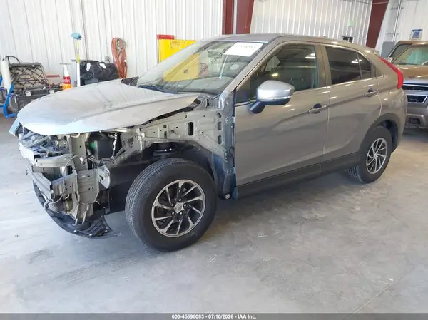 JA4AT3AA4LZ035347 2020 MITSUBISHI ECLIPSE CROSS - Image 2