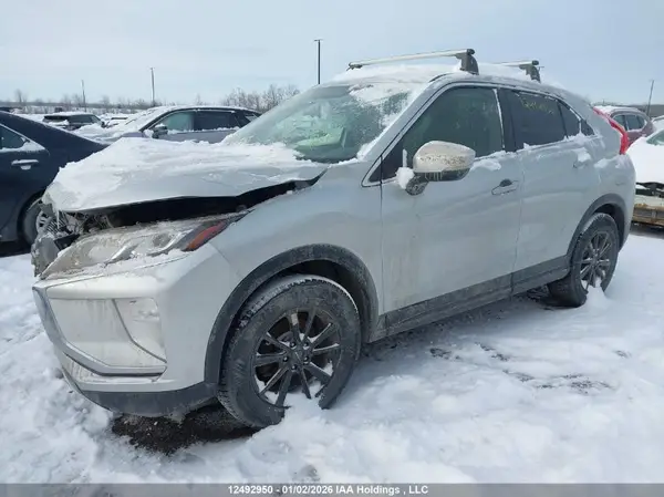 JA4AT3AA4LZ613804 2020 MITSUBISHI ECLIPSE CROSS - Image 2