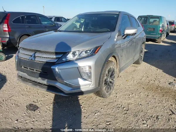 JA4AT3AA5JZ618524 2018 MITSUBISHI ECLIPSE CROSS - Image 2