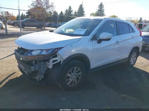 JA4AT3AA5KZ016935 2019 MITSUBISHI ECLIPSE CROSS - Image 2