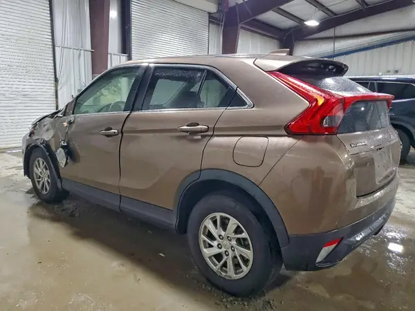 JA4AT3AA5KZ017454 2019 MITSUBISHI ECLIPSE CROSS - Image 2