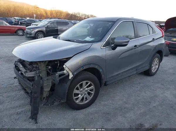 JA4AT3AA5KZ031645 2019 MITSUBISHI ECLIPSE CROSS - Image 2