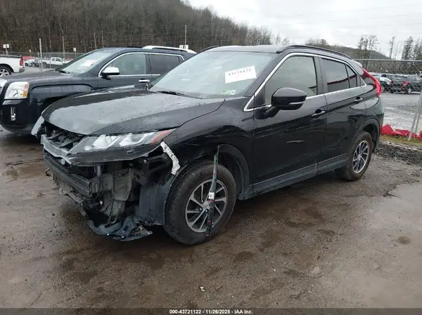 JA4AT3AA5LZ034238 2020 MITSUBISHI ECLIPSE CROSS - Image 2