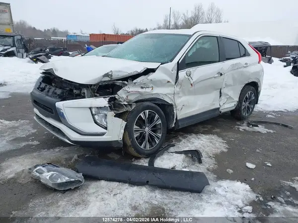 JA4AT3AA5LZ611947 2020 MITSUBISHI ECLIPSE CROSS - Image 2