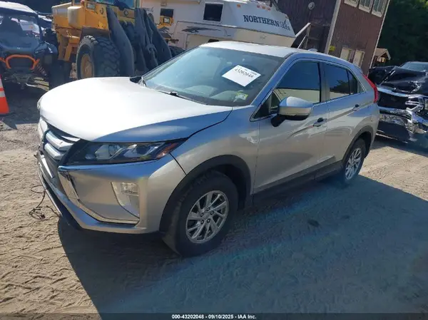 JA4AT3AA6JZ045343 2018 MITSUBISHI ECLIPSE CROSS - Image 2