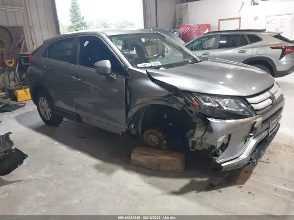 JA4AT3AA6JZ046394 2018 MITSUBISHI ECLIPSE CROSS - Image 1