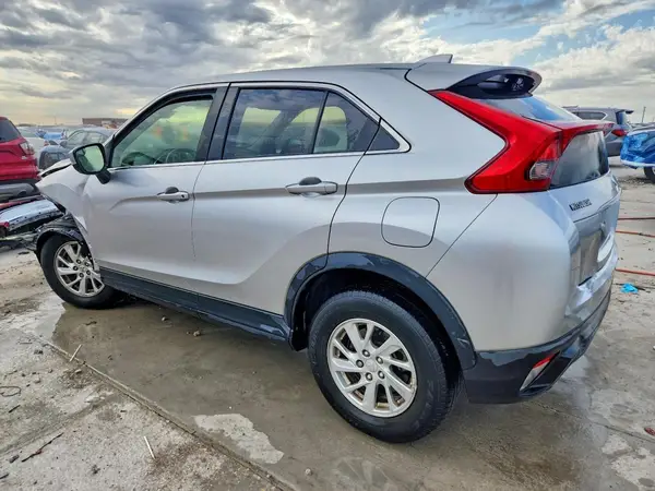 JA4AT3AA6JZ064166 2018 MITSUBISHI ECLIPSE CROSS - Image 2