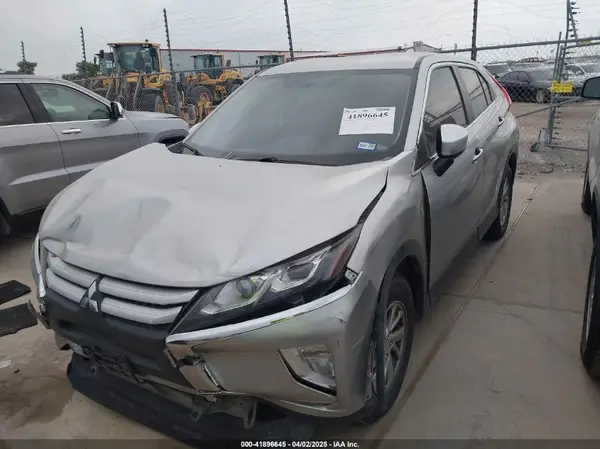 JA4AT3AA6JZ067326 2018 MITSUBISHI ECLIPSE CROSS - Image 2