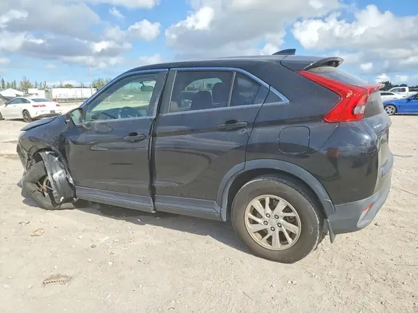 JA4AT3AA6JZ068427 2018 MITSUBISHI ECLIPSE CROSS - Image 2