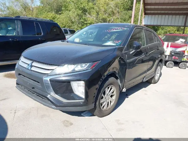JA4AT3AA6KZ039351 2019 MITSUBISHI ECLIPSE CROSS - Image 2