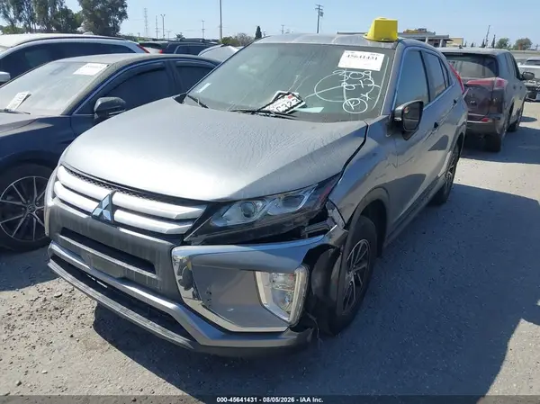 JA4AT3AA6LZ036581 2020 MITSUBISHI ECLIPSE CROSS - Image 2