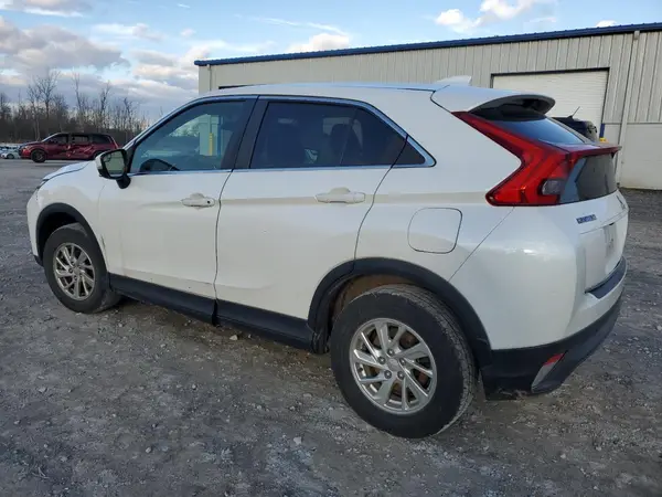 JA4AT3AA7JZ040863 2018 MITSUBISHI ECLIPSE CROSS - Image 2
