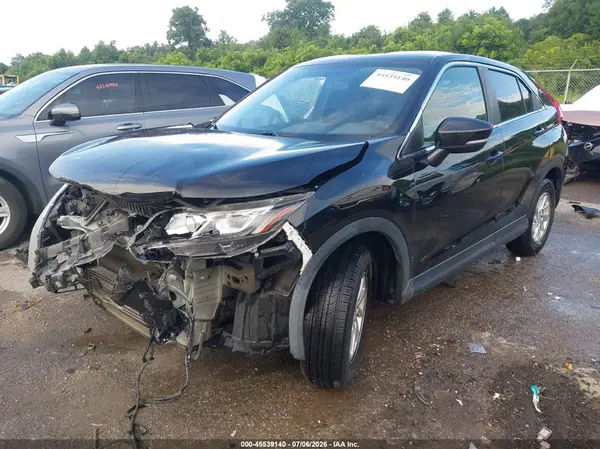 JA4AT3AA7JZ050017 2018 MITSUBISHI ECLIPSE CROSS - Image 2