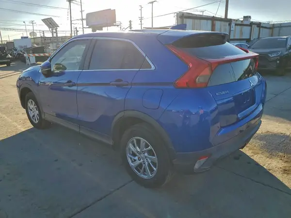JA4AT3AA7JZ062037 2018 MITSUBISHI ECLIPSE CROSS - Image 2